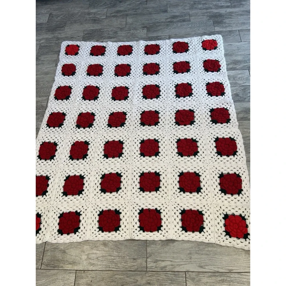 Granny Square‎ Afghan Quilt Blanket 3D Rose Handmade Floral Vintage Cottage core